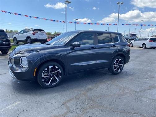 2024 Mitsubishi Outlander SE