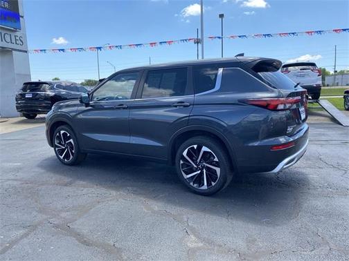 2024 Mitsubishi Outlander SE