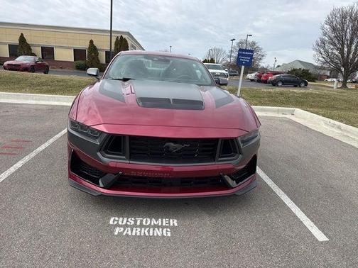 2025 Ford Mustang Dark Horse