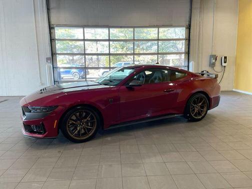 2025 Ford Mustang Dark Horse