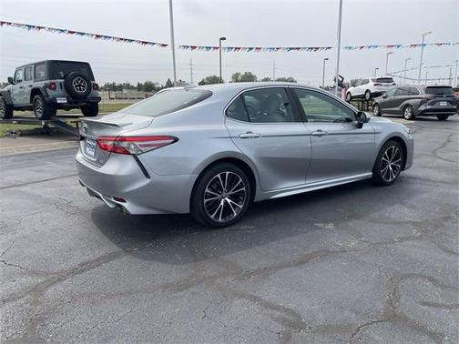 2019 Toyota Camry SE