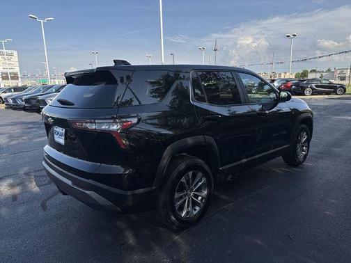 Mosaic Black Metallic 2025 Chevrolet Equinox LT