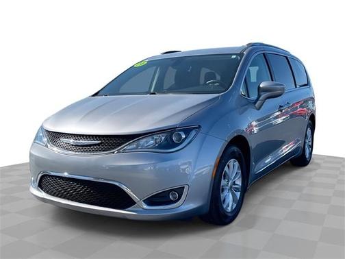 2019 Chrysler Pacifica Touring-L
