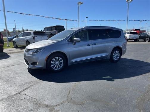 2019 Chrysler Pacifica Touring-L