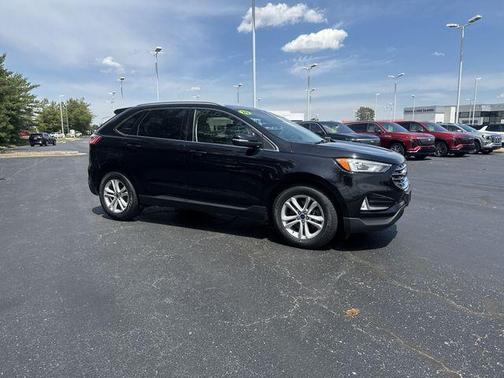 Black 2020 Ford Edge SEL