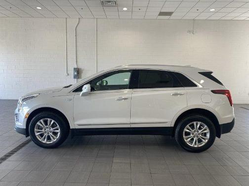 Crystal White Tri-Coat 2023 Cadillac XT5 Luxury