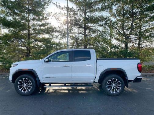2023 GMC Canyon Denali