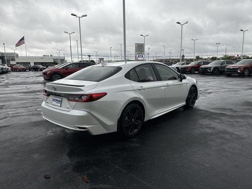 Wind Chill Pearl 2025 Toyota Camry XSE