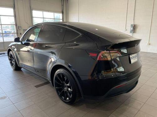 Black 2023 Tesla Model Y Long Range