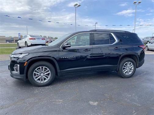 2023 Chevrolet Traverse LT Cloth