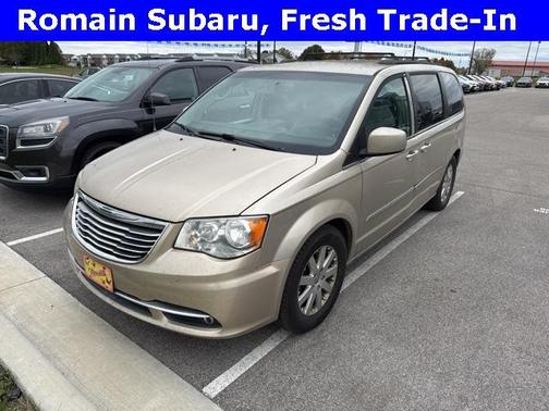 2014 Chrysler Town & Country Touring