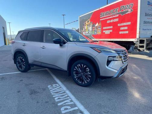 2025 Nissan Rogue SL