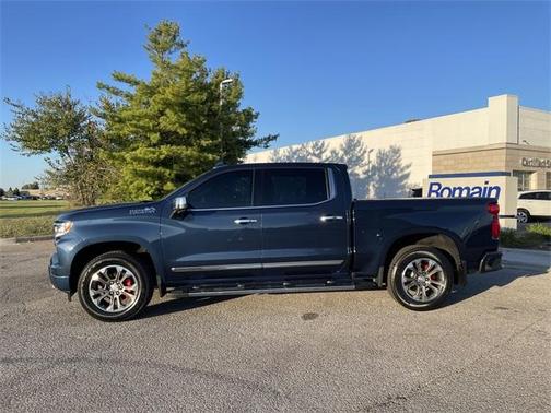 2022 Chevrolet Silverado 1500 High Country