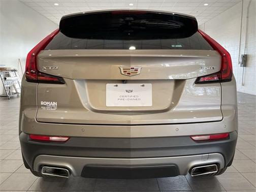 2022 Cadillac XT4 Premium Luxury