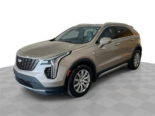 2022 Cadillac XT4 Premium Luxury