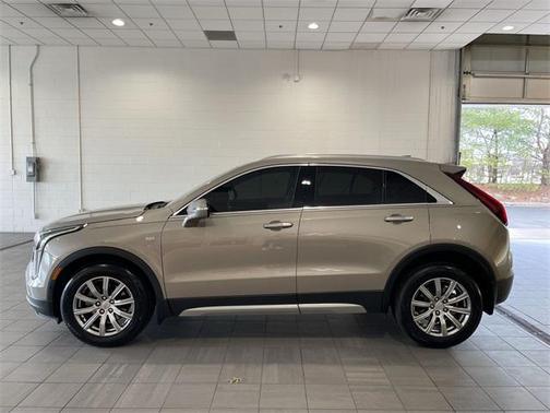 2022 Cadillac XT4 Premium Luxury