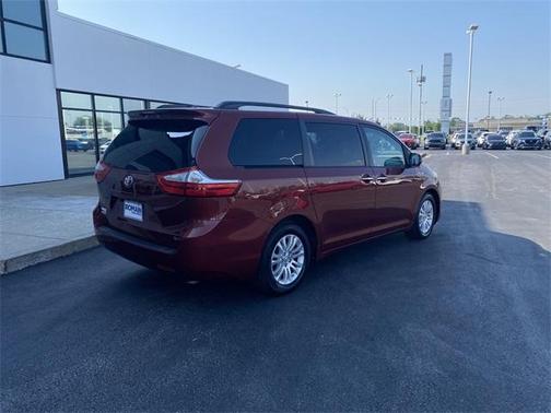 2015 Toyota Sienna XLE