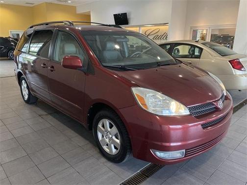 2004 Toyota Sienna XLE