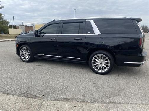 2022 Cadillac Escalade ESV Premium Luxury