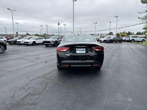 Black Clearcoat 2015 Chrysler 200 C