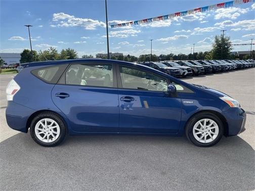 2014 Toyota Prius v Three