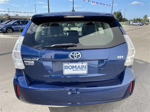 2014 Toyota Prius v Three