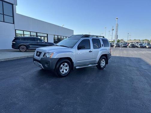 Silver Lightning Metallic 2010 Nissan Xterra S