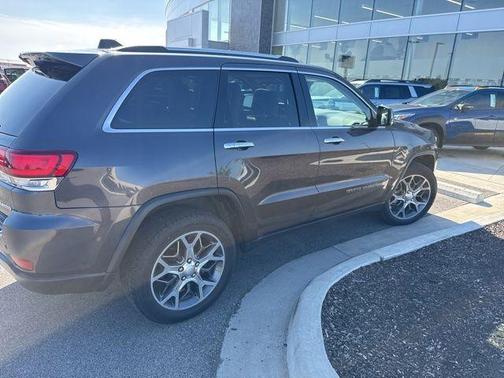Granite Crystal Clearcoat Metallic 2020 Jeep Grand Cherokee Limited