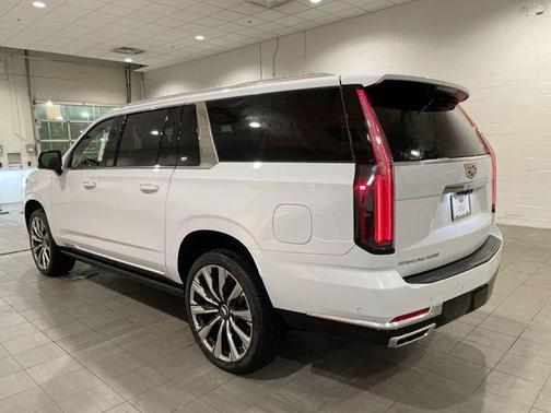 2026 Cadillac Escalade ESV Luxury