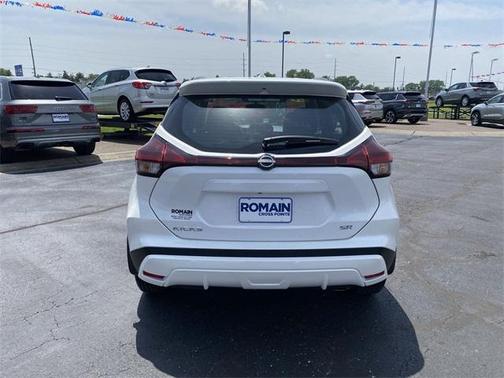 2024 Nissan Kicks SR