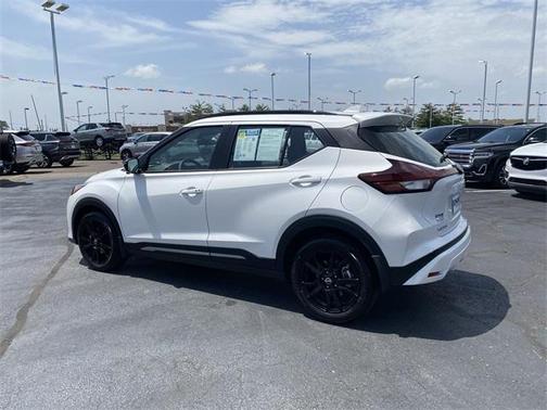 2024 Nissan Kicks SR