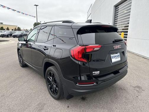 Ebony Twilight Metallic 2021 GMC Terrain SLT