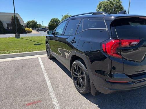 Ebony Twilight Metallic 2021 GMC Terrain SLT