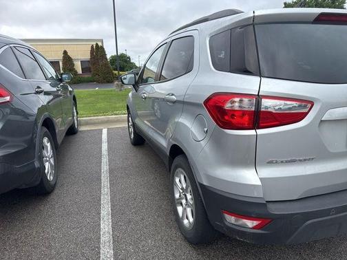 Silver Metallic 2021 Ford EcoSport SE