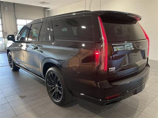 2023 Cadillac Escalade ESV Sport Platinum