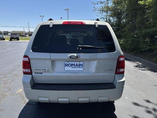 Cream 2009 Ford Escape XLT