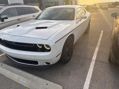 Bright White Clearcoat 2015 Dodge Challenger SXT