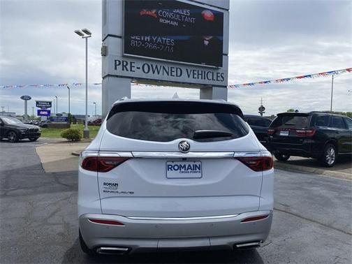 2023 Buick Enclave Essence