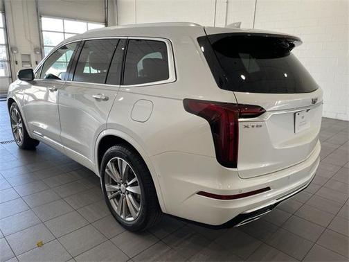 2023 Cadillac XT6 Premium Luxury FWD