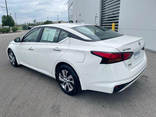 Glacier White 2025 Nissan Altima S