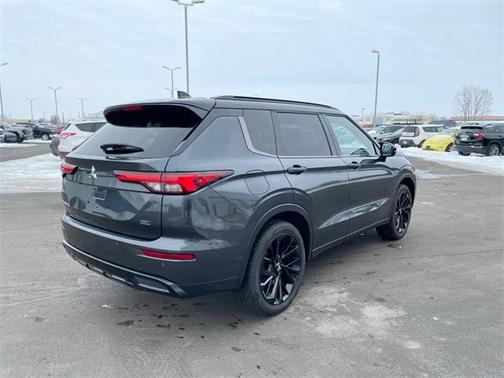 2024 Mitsubishi Outlander SEL Platinum Edition