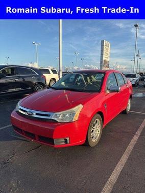 Red 2008 Ford Focus SE