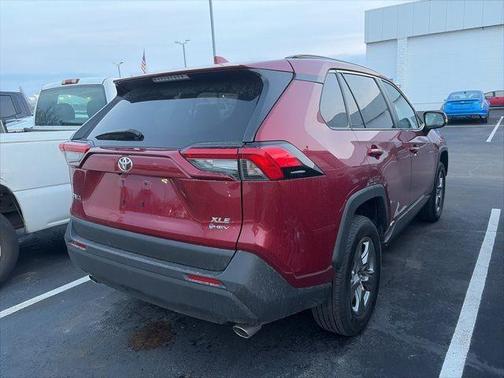 2025 Toyota RAV4 Hybrid XLE