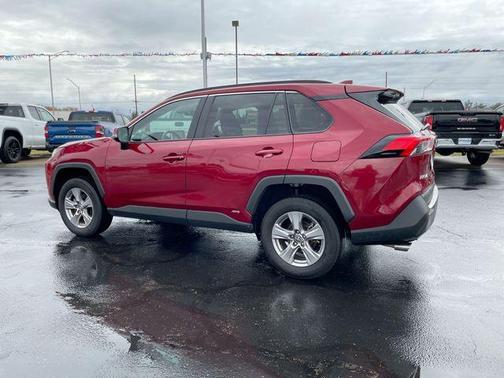 2025 Toyota RAV4 Hybrid XLE