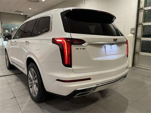 2023 Cadillac XT6 Premium Luxury AWD