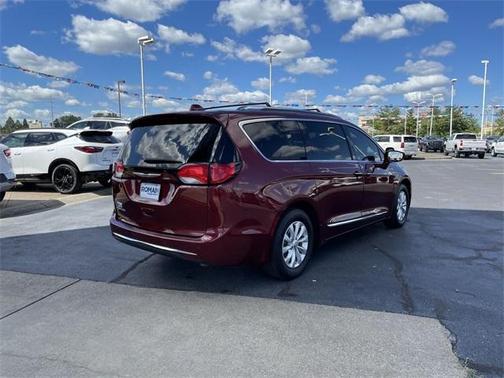 2019 Chrysler Pacifica Touring-L