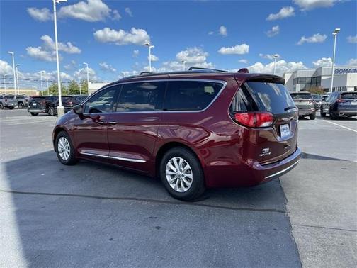 2019 Chrysler Pacifica Touring-L