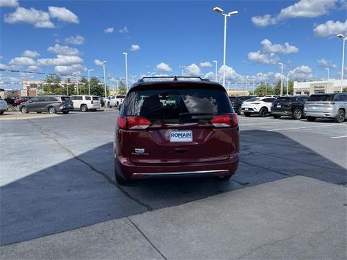 2019 Chrysler Pacifica Touring-L