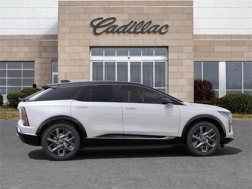 2025 Cadillac OPTIQ Luxury