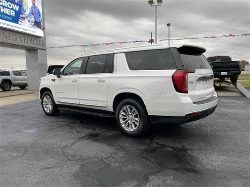 2022 GMC Yukon XL SLT